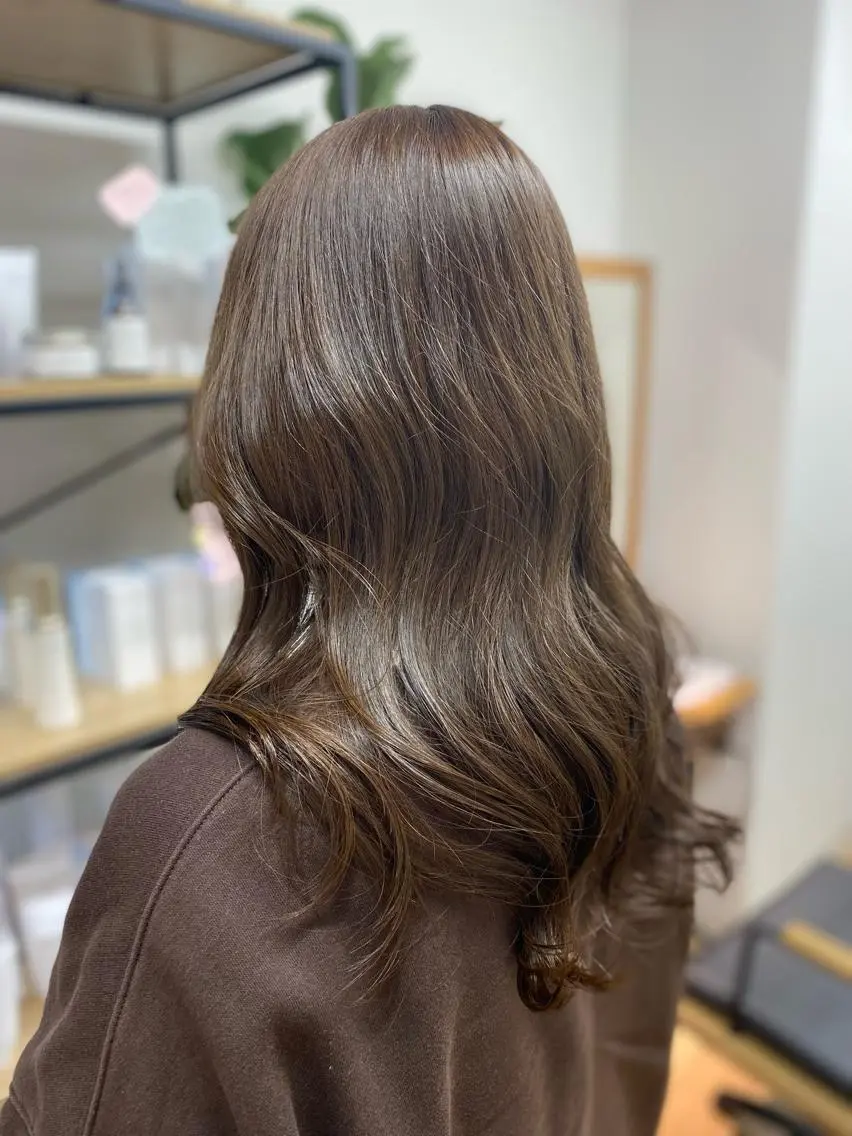 ロング カラー アッシュ ベージュカラー HIRAGA MIKIのヘアスタイル