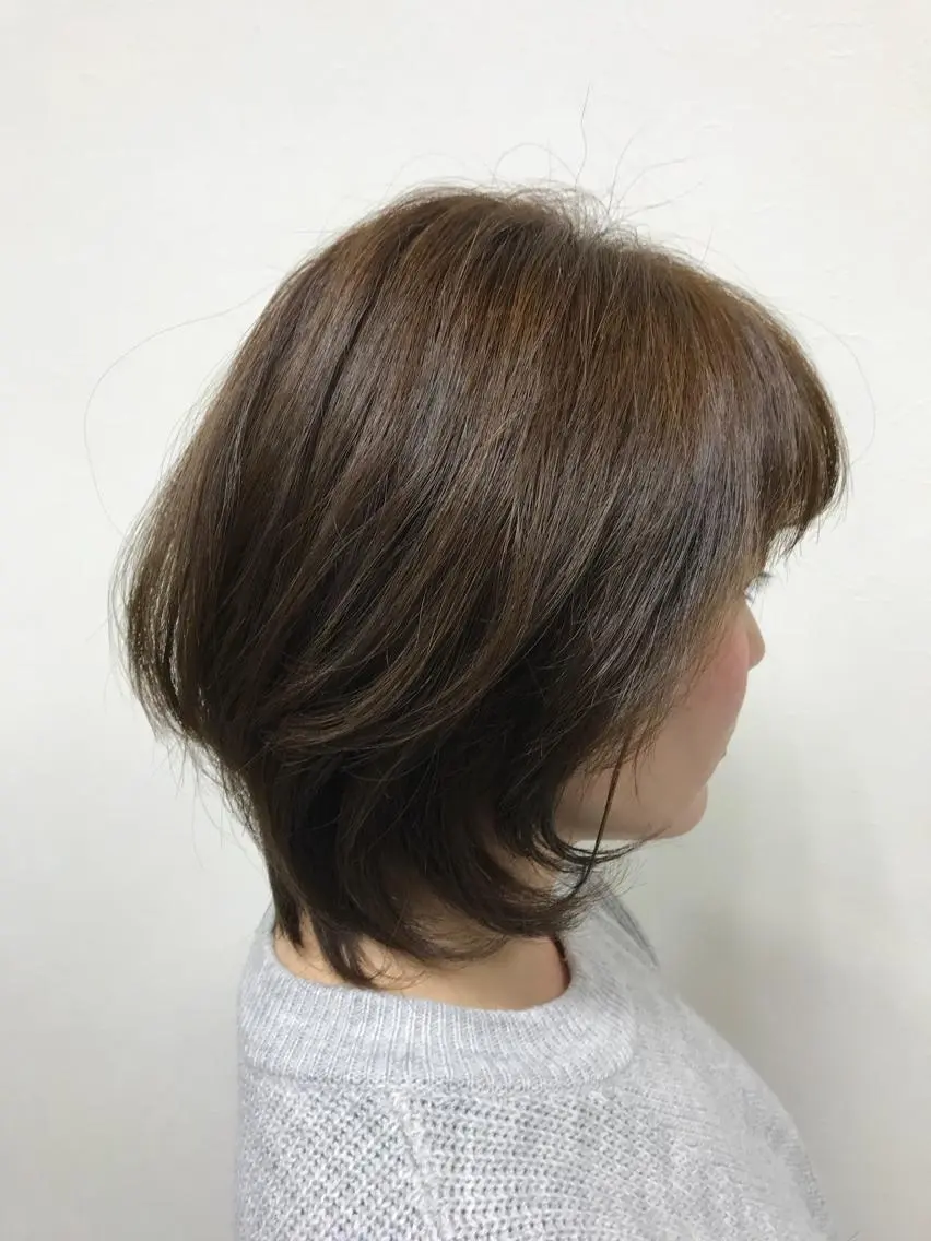 ショート カラー ベージュカラー ボブ カット 友谷 ルーカスのヘアスタイル