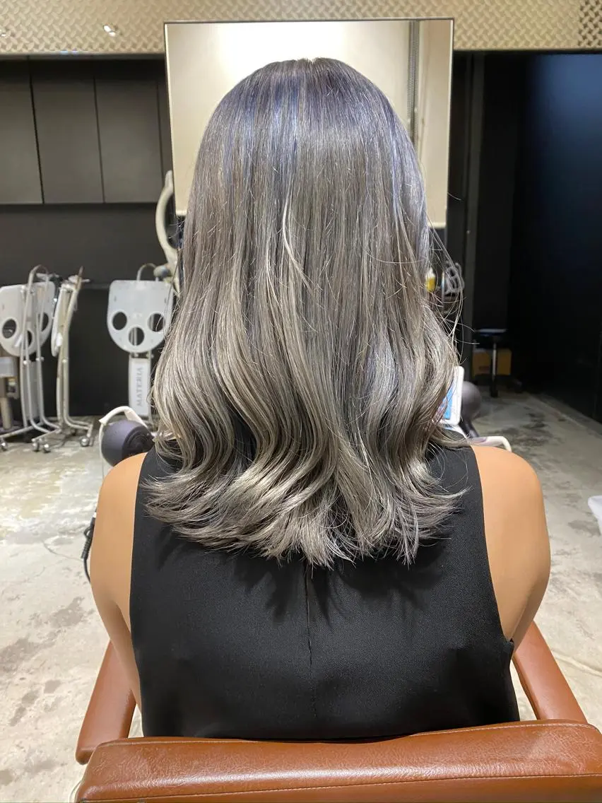 カラー ハイトーンカラー カット ヘアカラー トリートメント 顔まわりの神様✨ 透明感カラー藤嶋秀幸のヘアスタイル