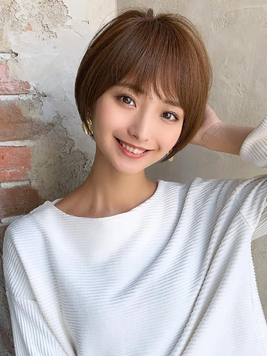 ショート カラー 切りっぱなしボブ ショートボブ ベージュカラー ブリーチ ケアブリーチ カット ヘアカラー トリートメント ショート、ボブの神✨ 峯朋也✂︎✨のヘアスタイル