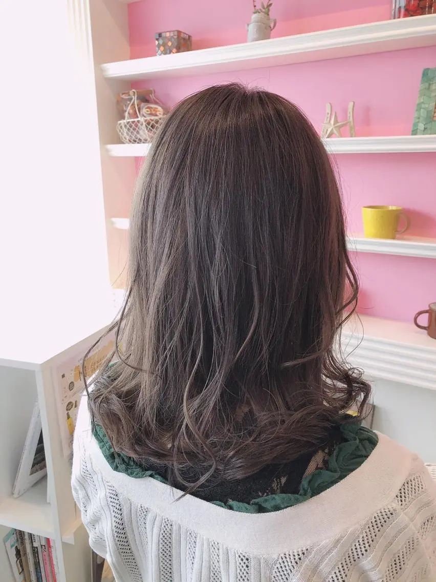 ミディアム カラー カット ヘアカラー トリートメント 浦山 和之のヘアスタイル
