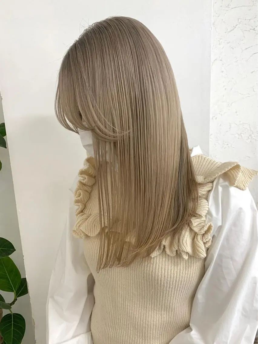ロング カラー ベージュカラー メンズブリーチ カラーhirokoのヘアスタイル