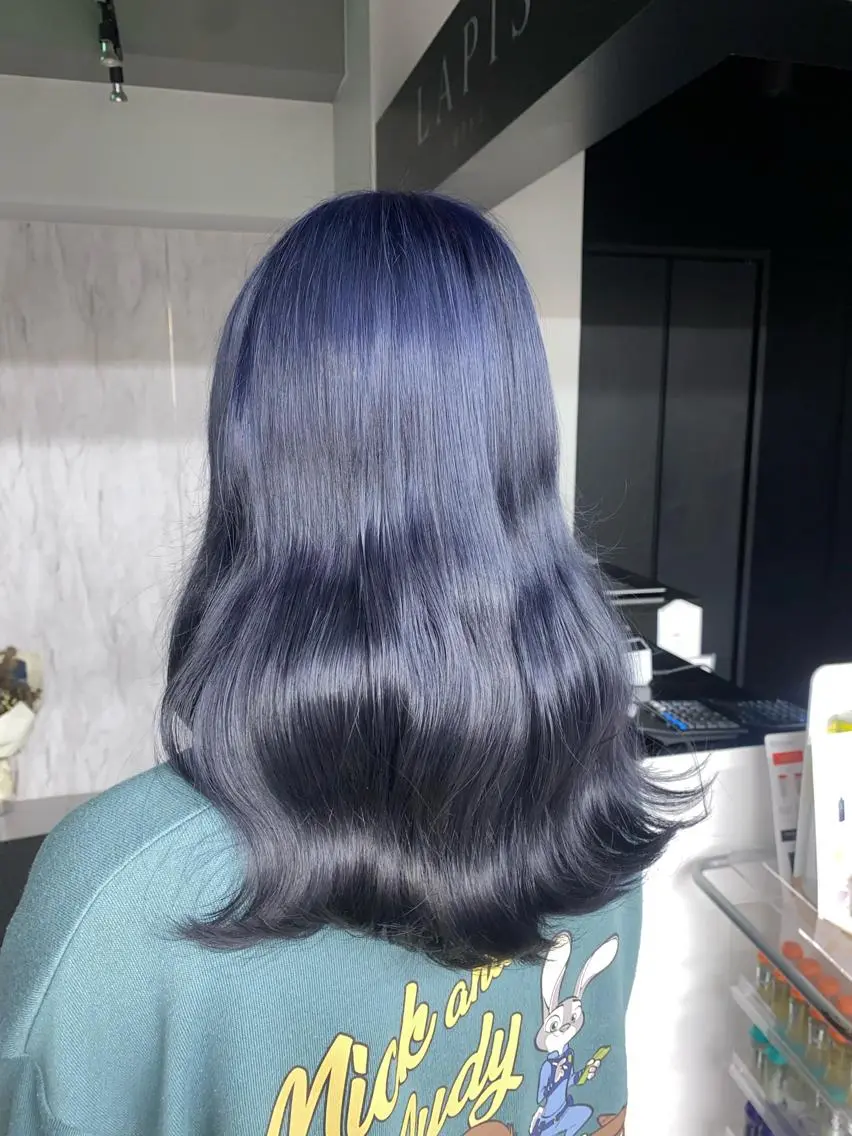 カラー Lapis 莉穂のヘアスタイル