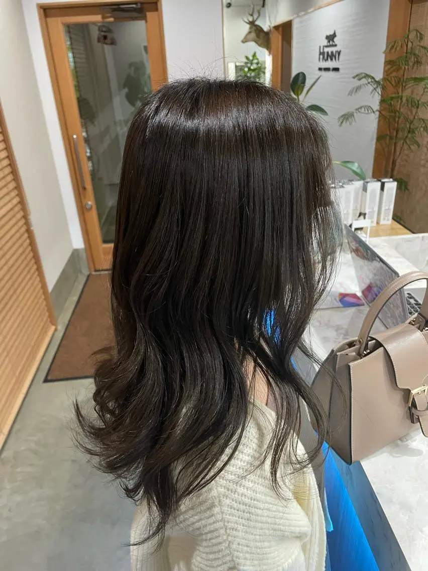 カラー アッシュ まつやま さおりのヘアスタイル
