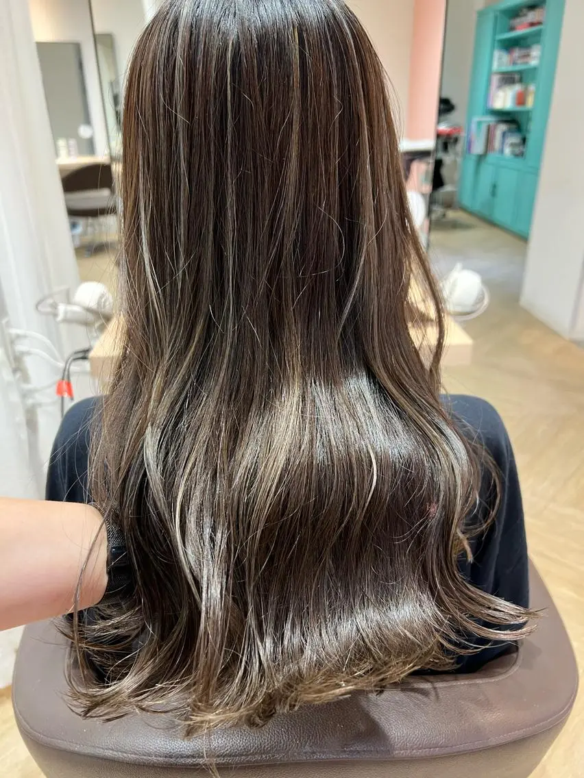 ミディアム カラー ハイライトカラー ハイライト 髪質改善 カット ヘアカラー 白髪ぼかし/髪質改善 梅原響輝のヘアスタイル