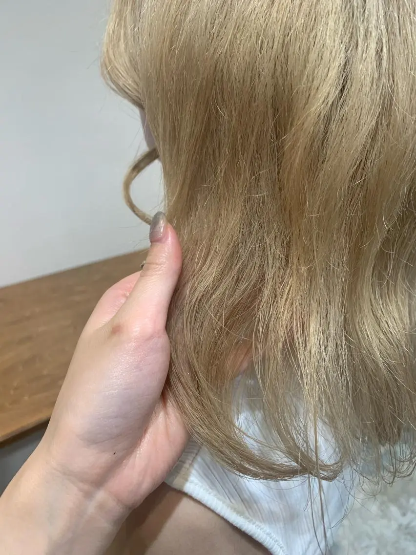 ミディアム カラー ヘアカラー トリートメント ヘアセット ハイトーン/レイヤー 💜Akaneのヘアスタイル