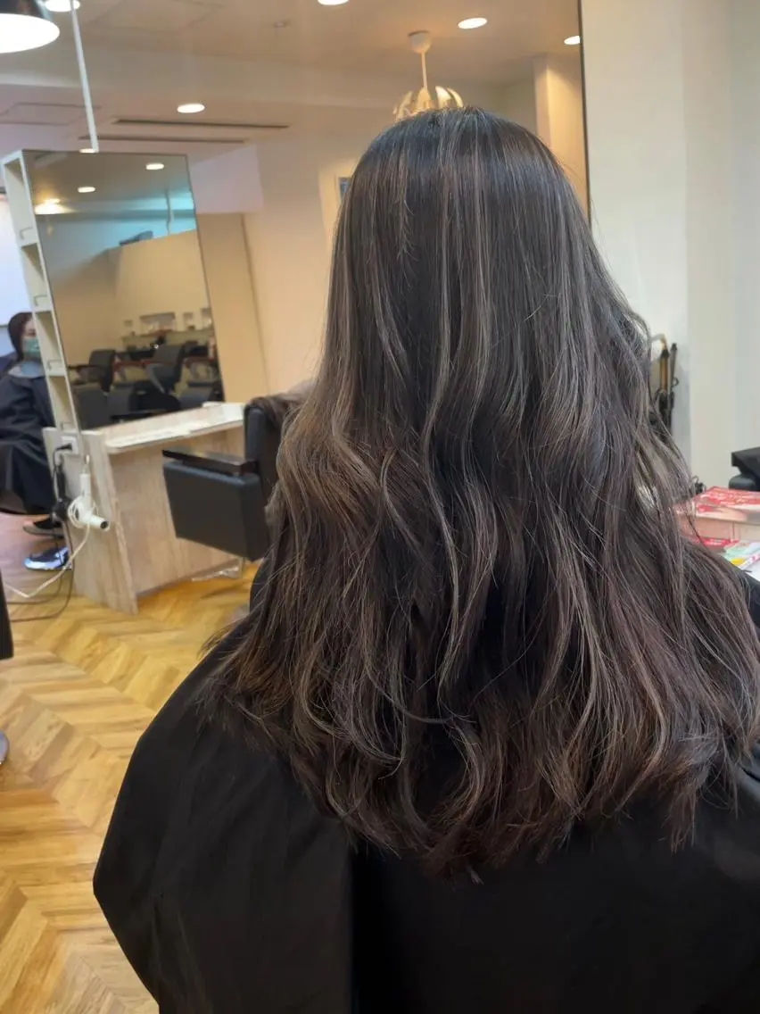 ロング ハイライト ヘアカラー トリートメント ハイトーン髪質改善 家中貴典のヘアスタイル