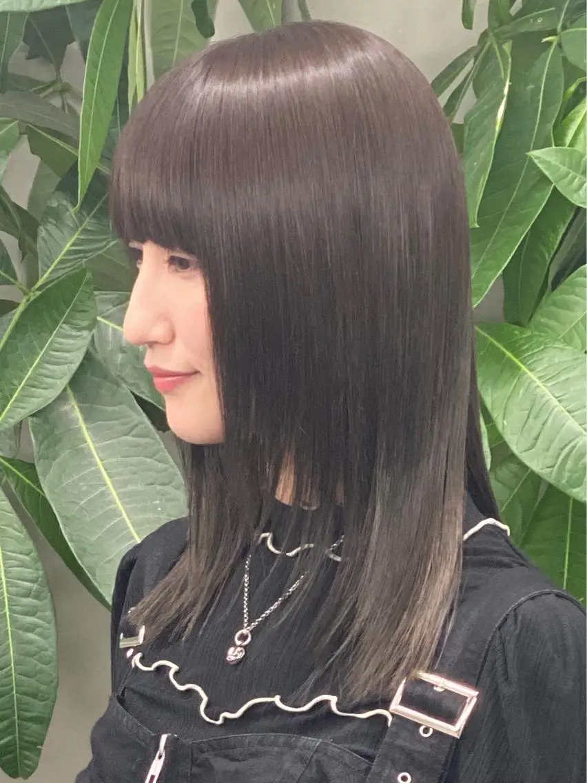 ミディアム カラー アッシュ バレイヤージュ 透明感カラー ハイライトカラー インナーカラー 原宿アンリ 山下卓也のヘアスタイル