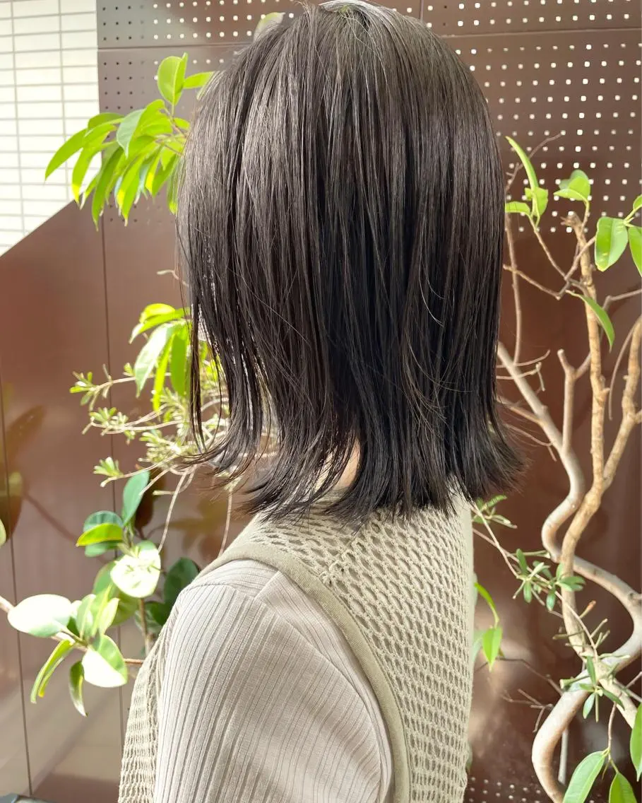 ミディアム カラー ベージュカラー オリーブベージュ 切りっぱなしロブ カット トリートメント ボブ/レイヤー/ケア パーマ/リュウタのヘアスタイル