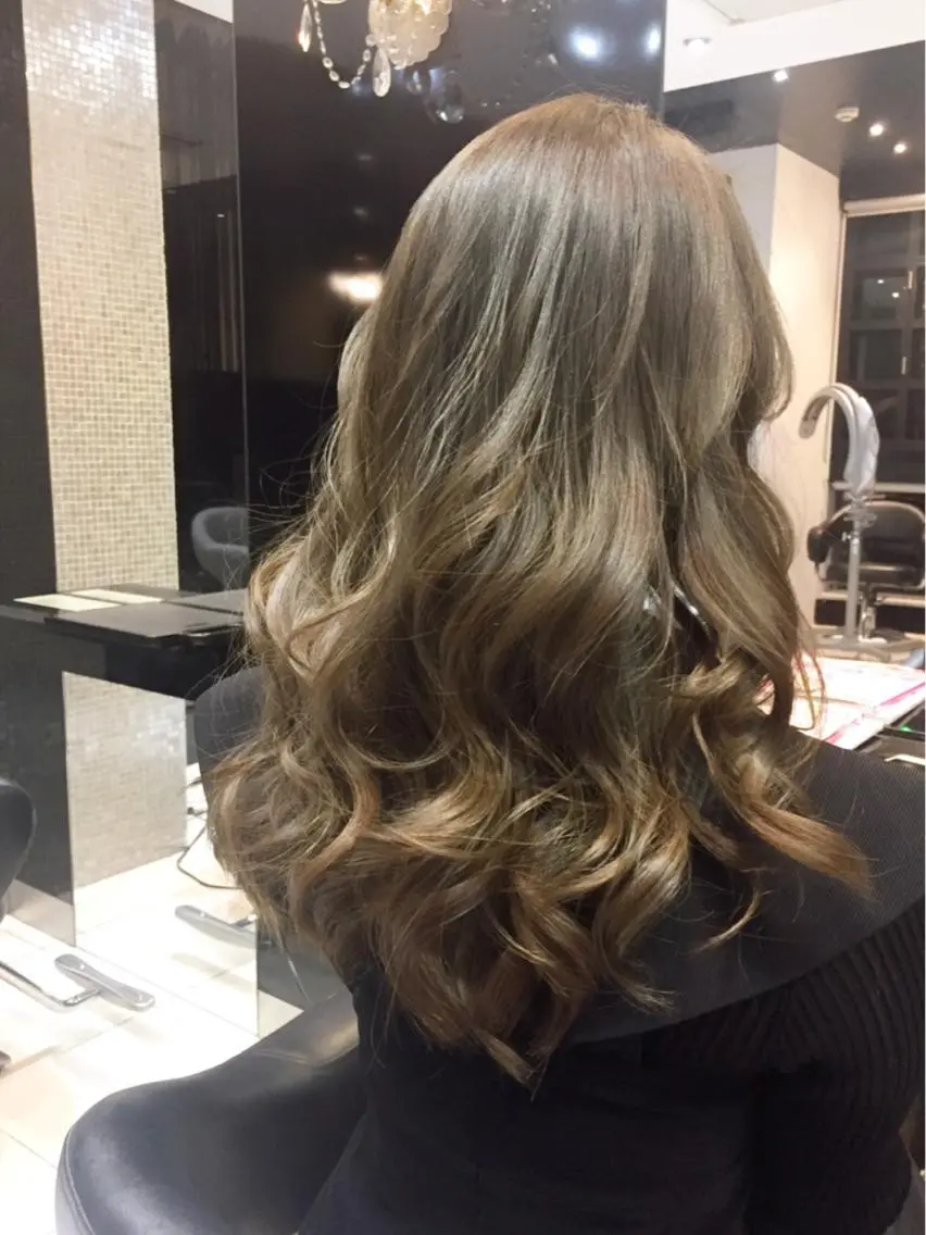 ロング カラー ベージュカラー オリーブベージュ natsu fujinoのヘアスタイル