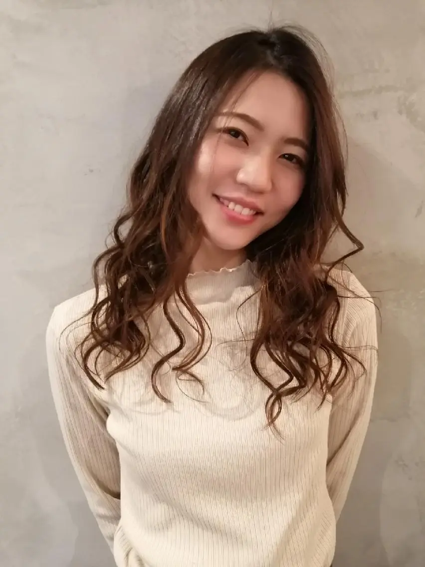 ロング カラー グラデーションカラー ブリーチ・ハイトーン 特化🎉内山のヘアスタイル