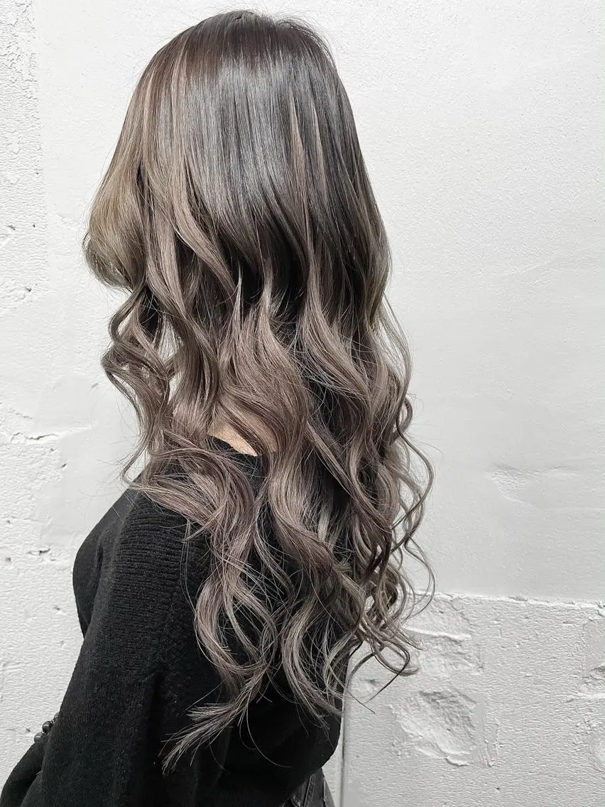 ロング カラー ヘアアレンジ カット ヘアカラー エクステ ヘアセット 🎨カラー満足度 500%💫ヅル💫のヘアスタイル