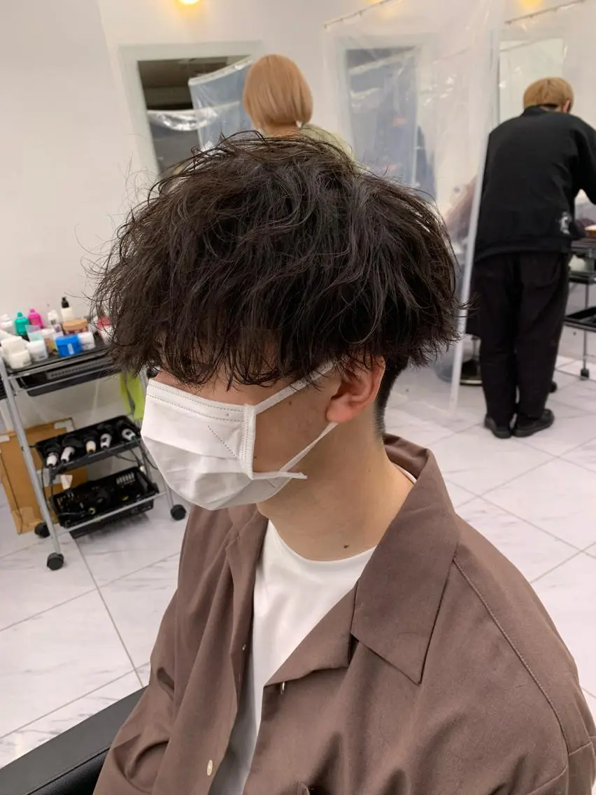 ショート カラー パーマ メンズ メンズパーマ特化 TAIGAのヘアスタイル