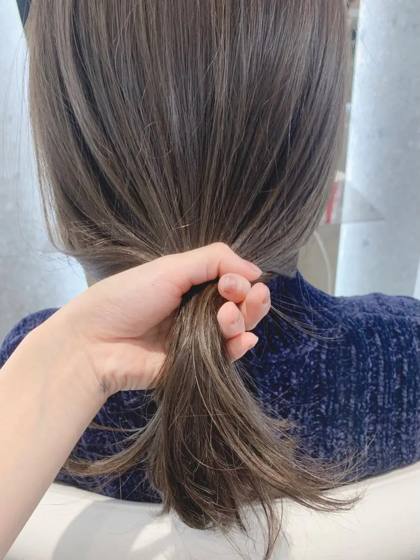 ミディアム カラー ハイライトカラー ハイライト カット ヘアカラー トリートメント 山下 千明のヘアスタイル