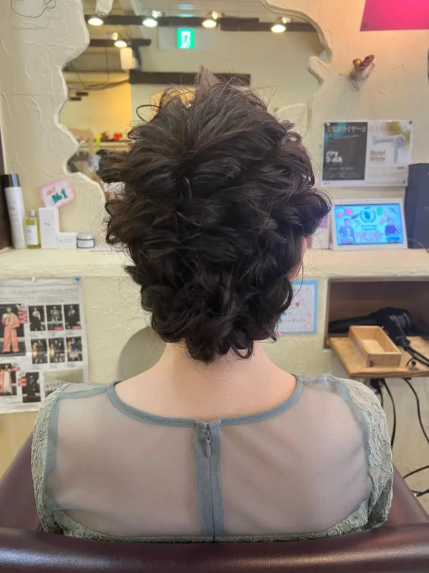 セミロング ヘアアレンジ 「sumi」 AMIのヘアスタイル