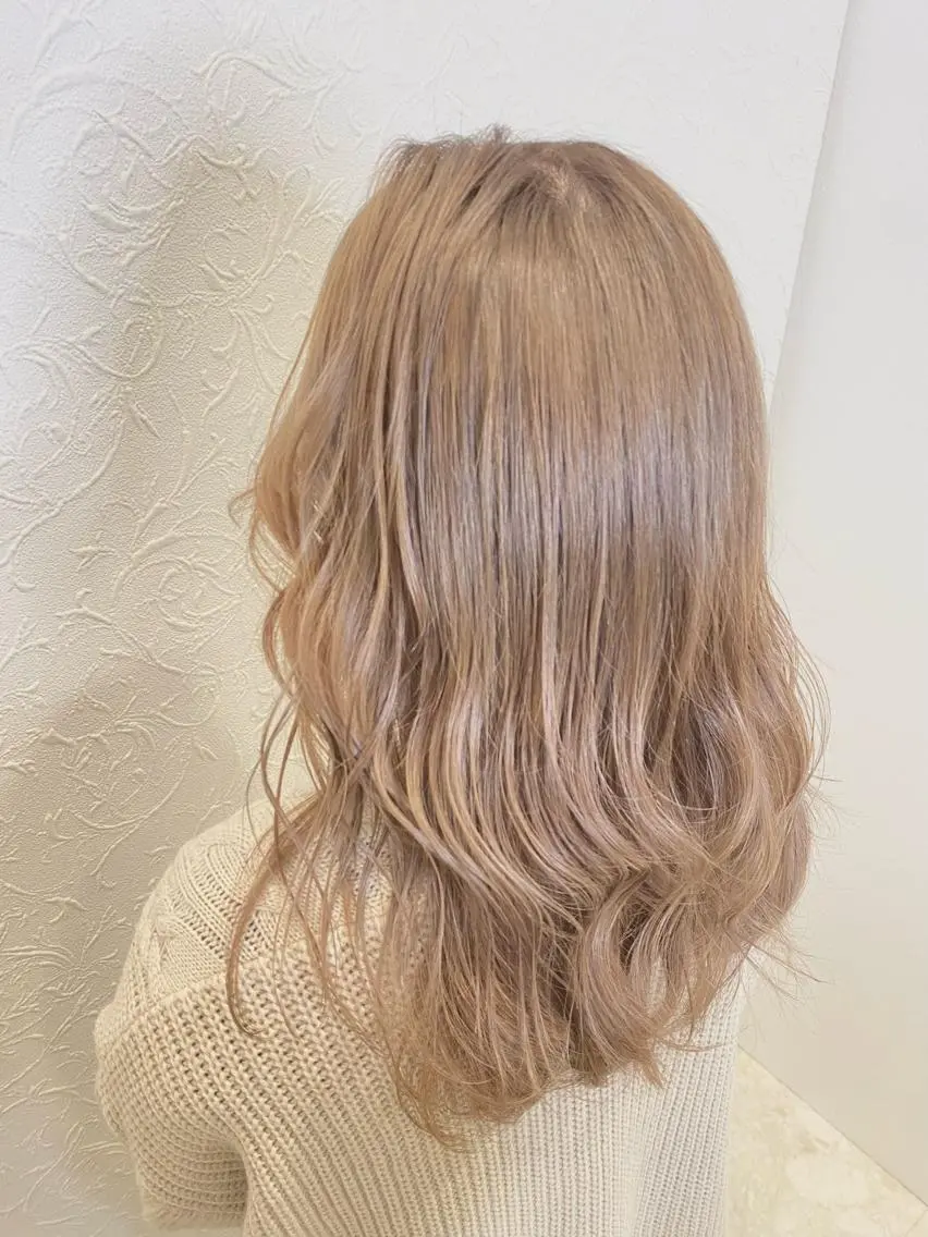 セミロング カット ヘアカラー トリートメント 【ブリーチ特化】 山崎 悠樹のヘアスタイル