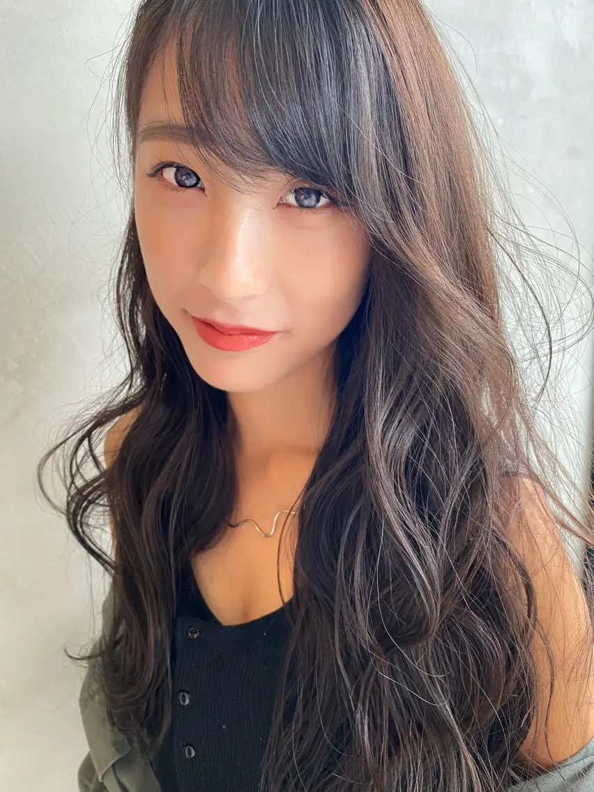 ロング カラー ヘアアレンジ ネイル マツエク・マツパ 透明感カラー ハイライトカラー 外国人風カラー ハイライト トリートメント カット ヘアカラー 夜23時まで予約🉑 reverieあきらのヘアスタイル