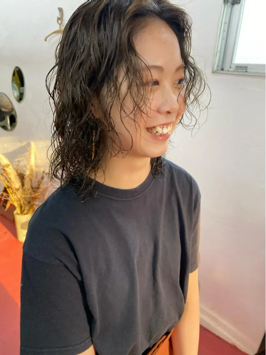 ミディアム カット パーマ トリートメント qiie/ワンカラー インナーカラーのヘアスタイル