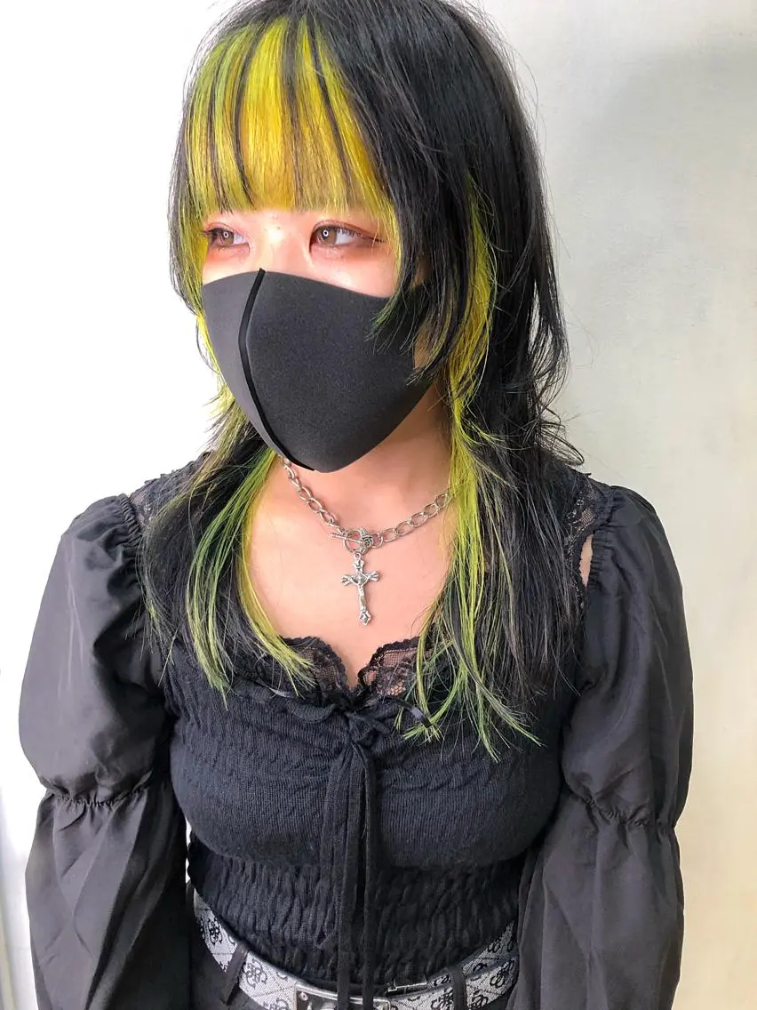 ミディアム カラー インナーカラー ウルフカット カット ヘアカラー トリートメント ブリーチ🧚 ボブ✍️レイヤーのヘアスタイル