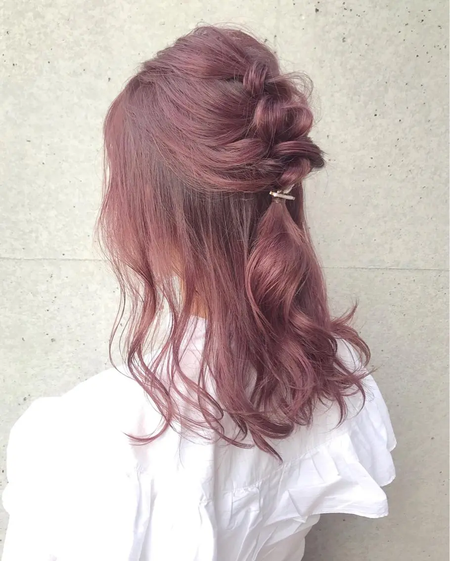 セミロング カラー ヘアアレンジ ブリーチ ケアブリーチ 透明感カラー ダブルカラー イルミナカラー Satsuki ✂︎♡のヘアスタイル