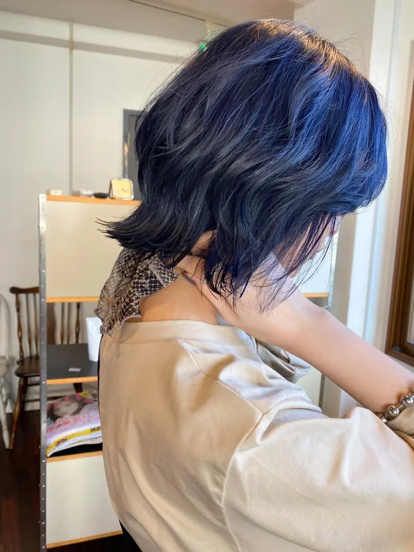 ミディアム カラー ヘアアレンジ ブリーチ ブルーカラー ダメージレスサロン✨ kayo🌱のヘアスタイル