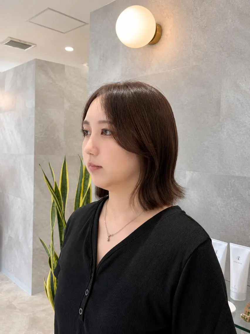 カラー アッシュ 透明感カラー 韓国ヘアケアブリーチ 莉奈のヘアスタイル