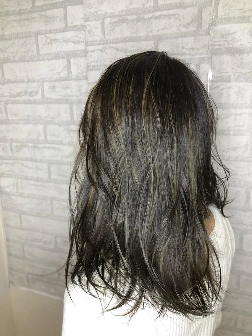 ミディアム カラー ハイライトカラー ハイライト 美髪・艶髪特化美容師 RYOJIのヘアスタイル