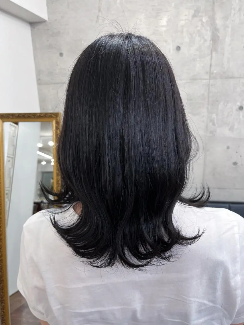 ミディアム カラー アッシュ ブルーカラー ブルーアッシュ カット ヘアカラー トリートメント MeL 横浜/ MIHOのヘアスタイル
