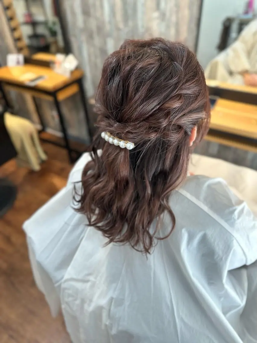 ミディアム ヘアアレンジ ヘアセット Luzir⭐︎ GEN⭐︎のヘアスタイル