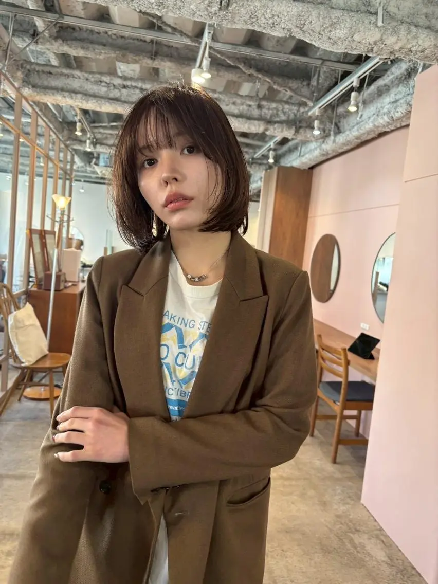 ミディアム カラー パーマ ミディアムパーマ アッシュ バレイヤージュ ベージュカラー ブリーチ ヘアカラー CEINE loqのヘアスタイル