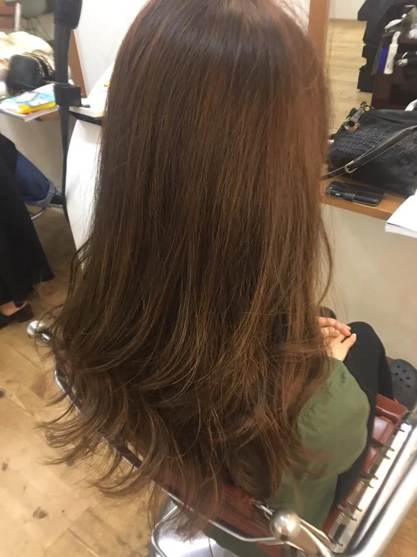ロング アッシュ Sea by LUVISM アヤノのヘアスタイル