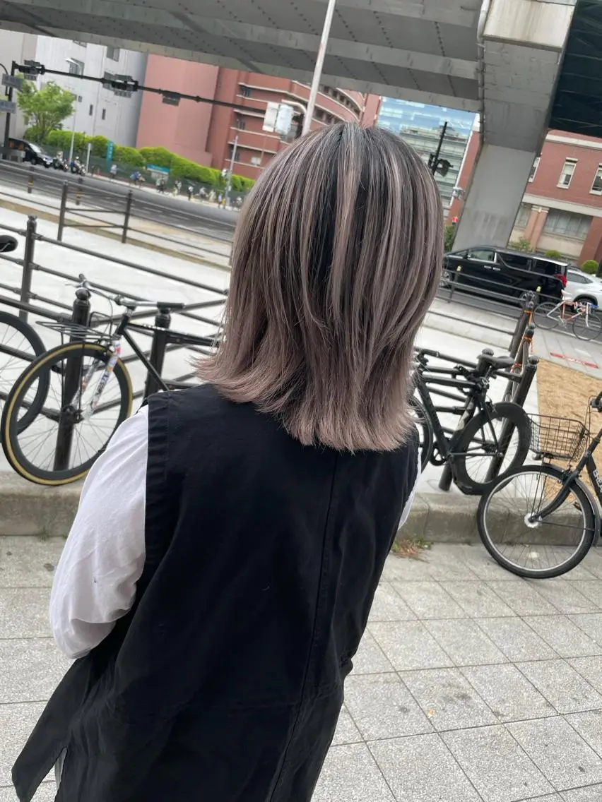 ミディアム カラー カット ヘアカラー トリートメント ヘアセット 難波ブリーチカラー 伊藤洋輝のヘアスタイル