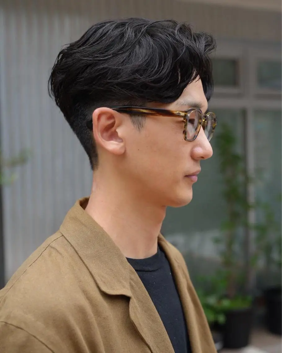ショート パーマ メンズ センターパート メンズパーマ カット パーマ メンズパーマ タカキリョウのヘアスタイル