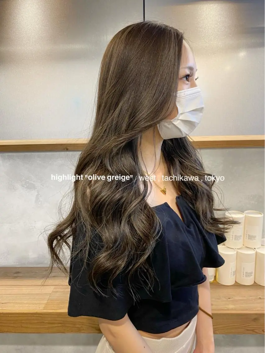 ロング カラー グレージュ ハイライトカラー オリーブグレージュ オリーブグレー ハイライト 竹嶌 健吾のヘアスタイル