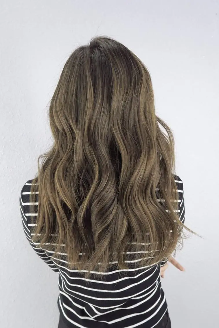 ロング カラー パーマ ヘアアレンジ 大阪レミーエクステ チビ編み込みのヘアスタイル