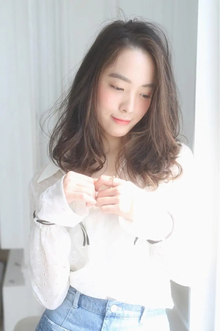 セミロング パーマ 沖 宜志のヘアスタイル