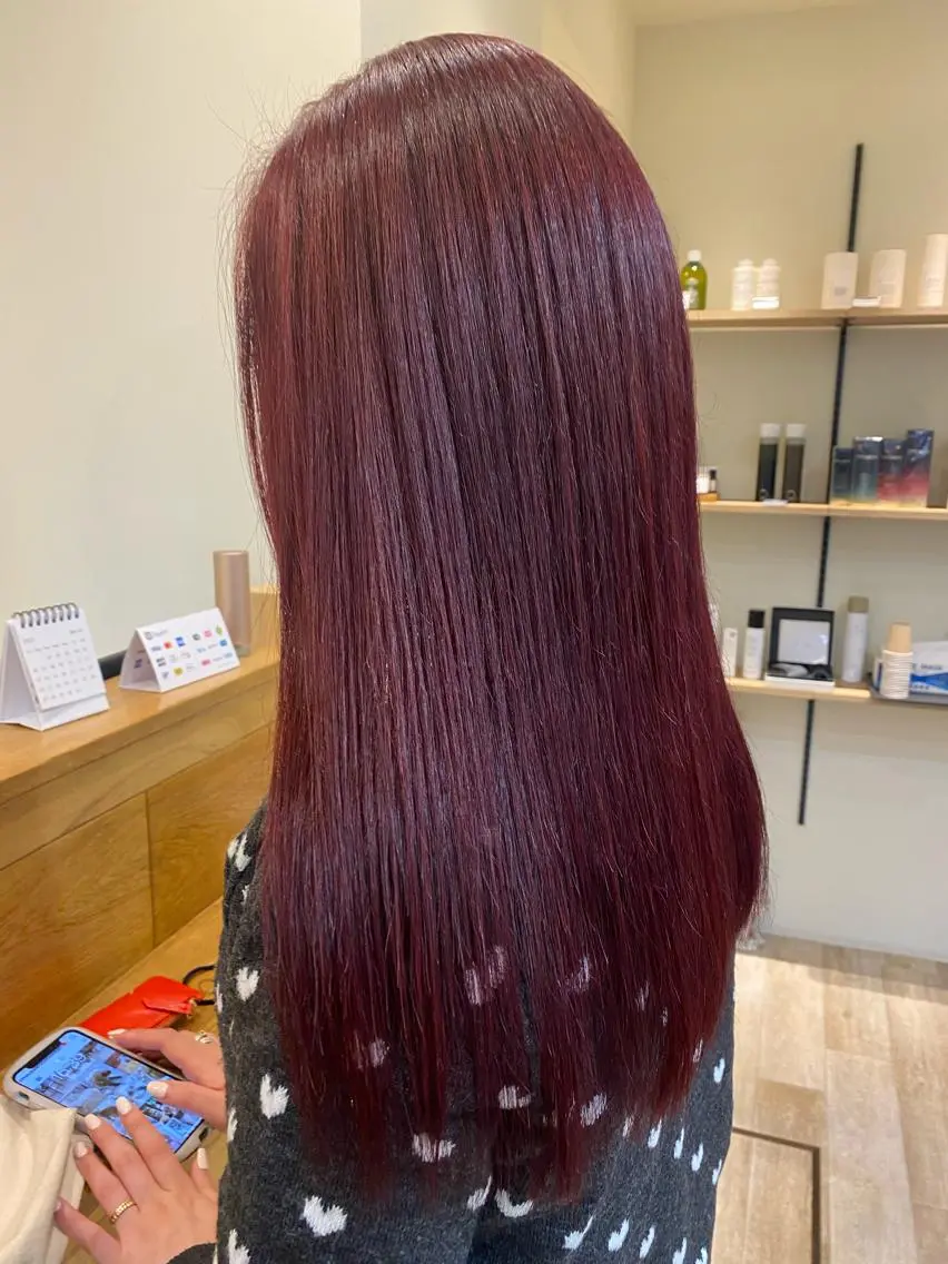 セミロング カラー マツエク・マツパ レッドカラー ヘアカラー 奈良 彩華のヘアスタイル