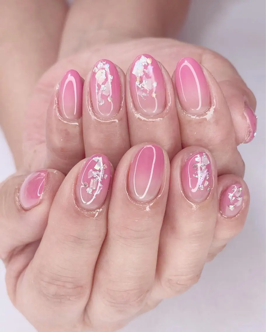 ネイル アートネイル グラデーション ミラーネイル ニュアンスネイル ピンク Nail Salon ertiのネイルデザイン