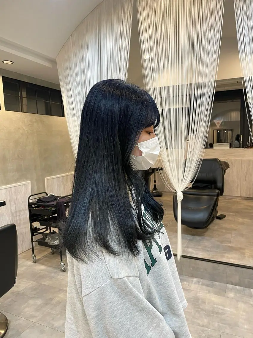 カラー ネイビーカラー ヘアカラー 渋谷 留菜のヘアスタイル
