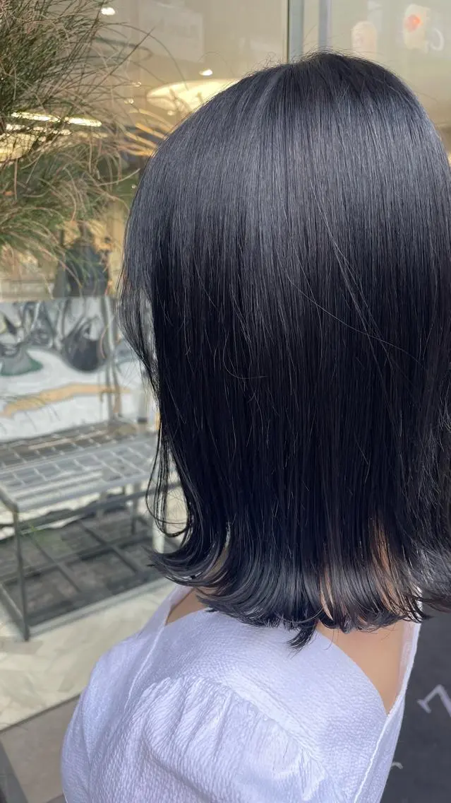 ミディアム カラー 黒髪 ブルーカラー ブルーブラック 透明感カラー 🧁はるひ/ ZEST Ivy🎀のヘアスタイル