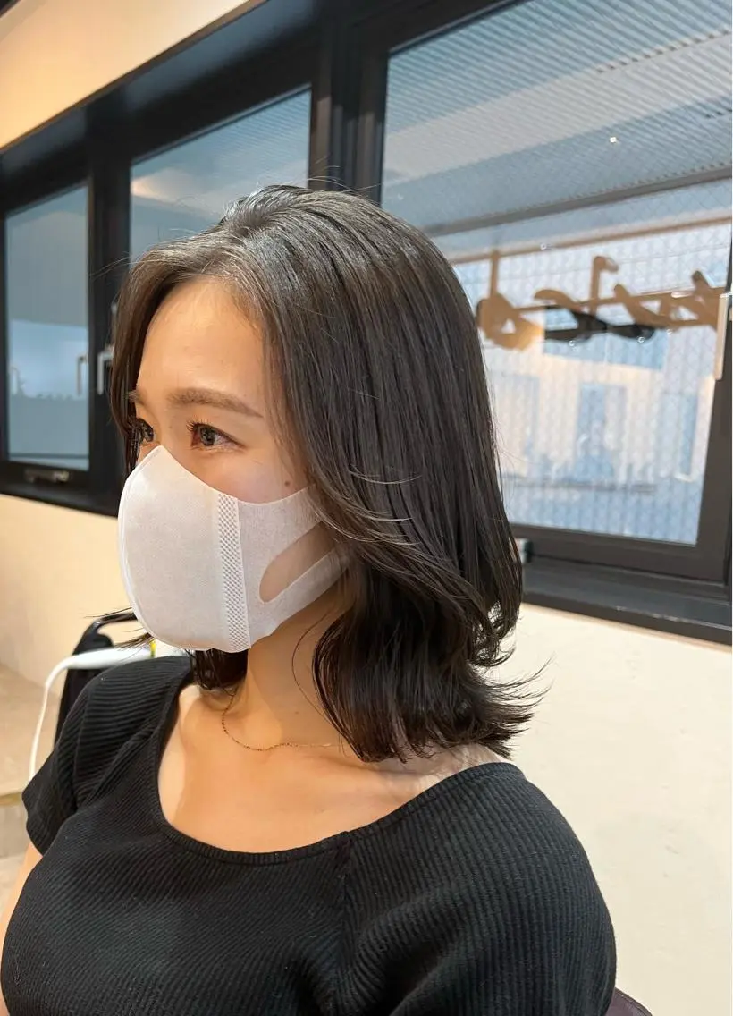 ミディアム レイヤーカット 小顔カット 縮毛矯正 工藤 梨花のヘアスタイル