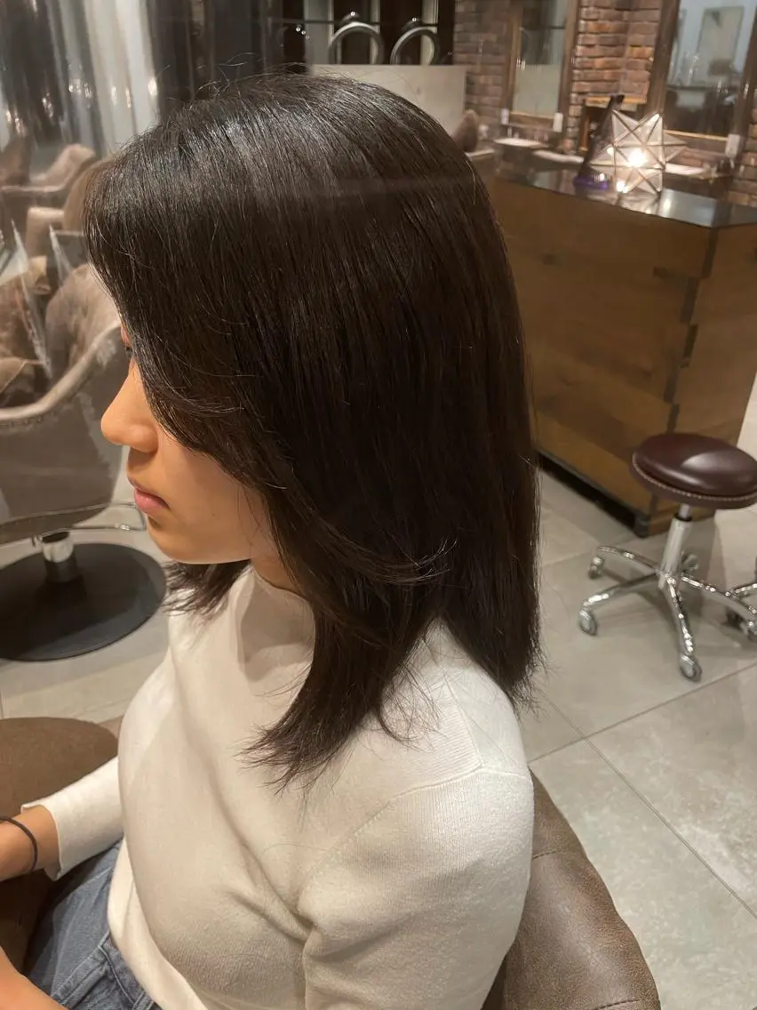 ロング 寒河江 真希のヘアスタイル