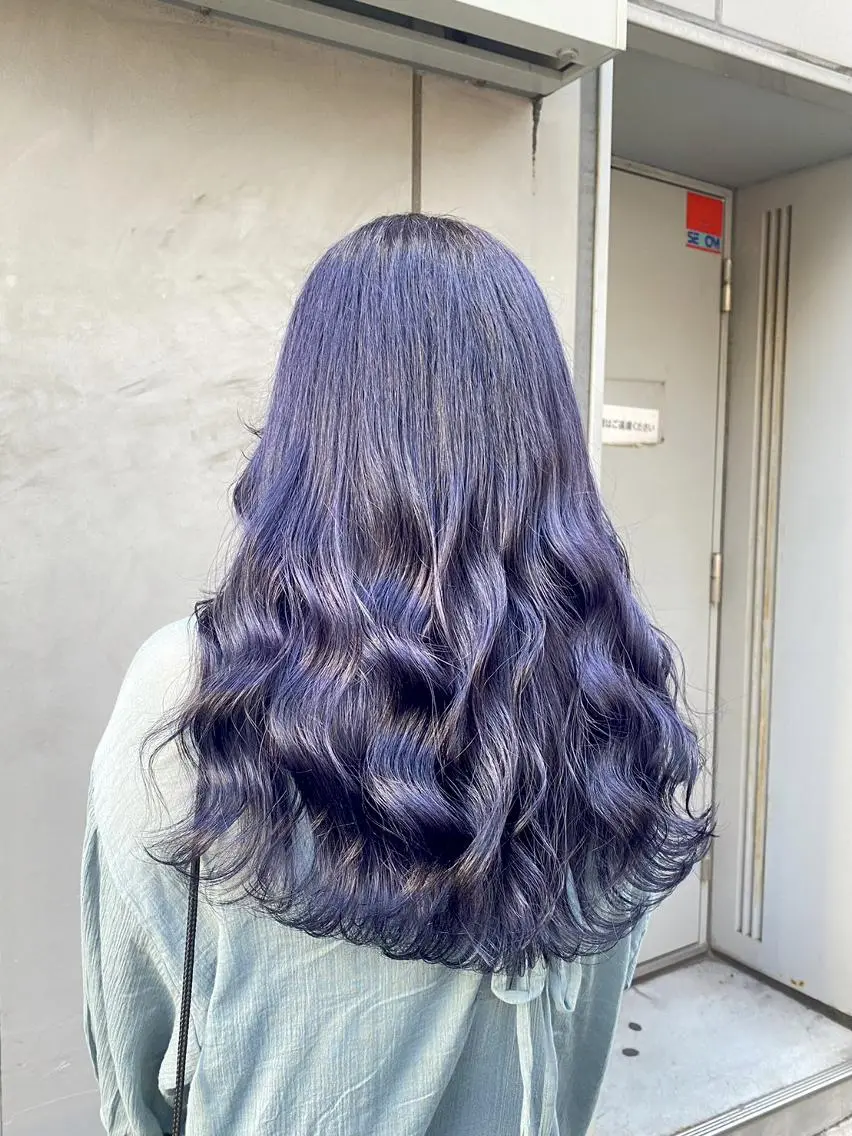セミロング 🤍ハイトーン寒色 🤍MADOKAのヘアスタイル
