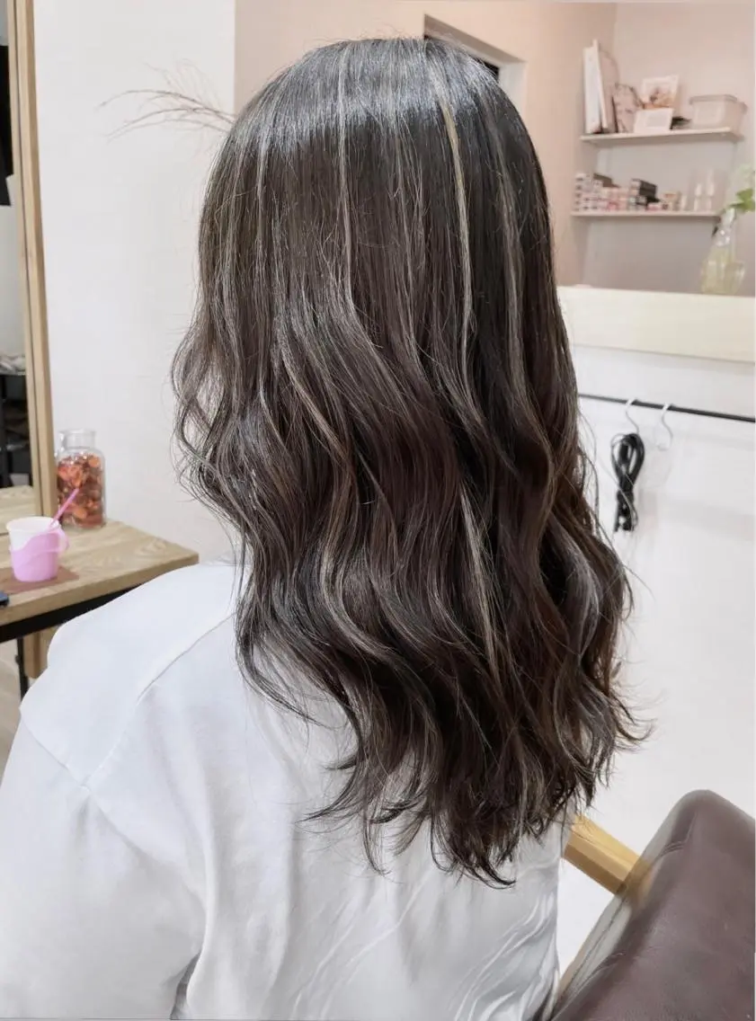 ロング カラー ハイライト／艶カラー 大河シンジのヘアスタイル