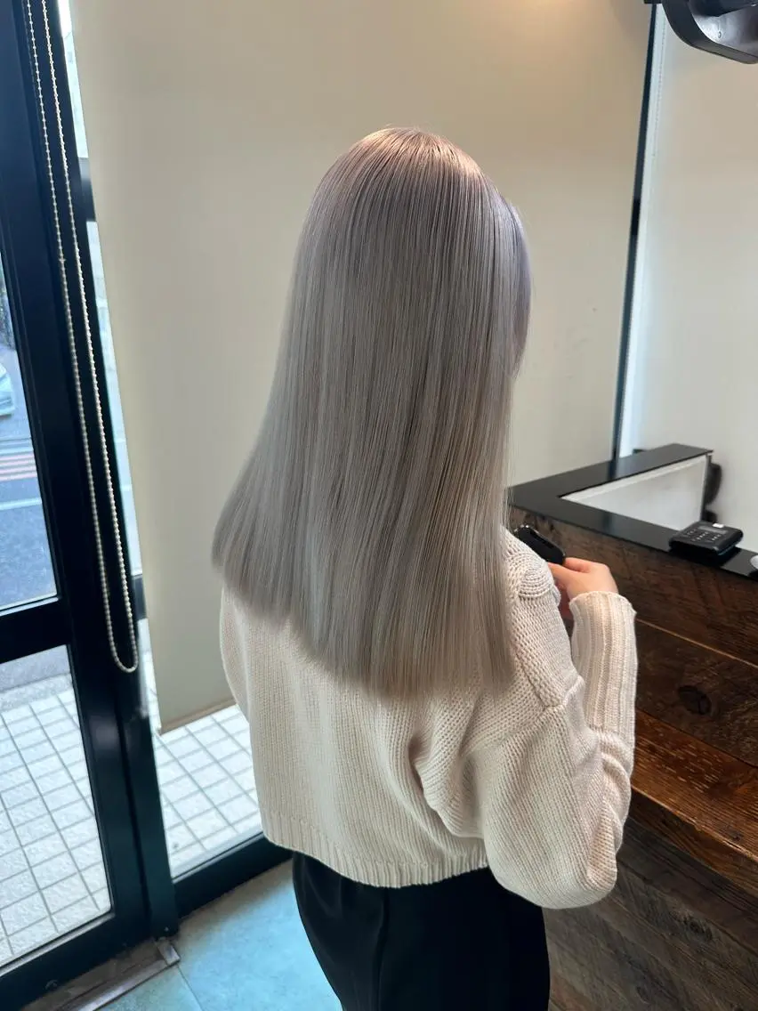 セミロング カット ヘアカラー トリートメント 大内田 凌馬のヘアスタイル