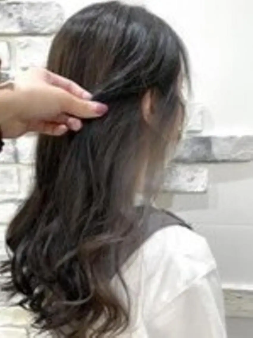 セミロング 髪質改善カラー透明感 ダブルカラー幕田のヘアスタイル