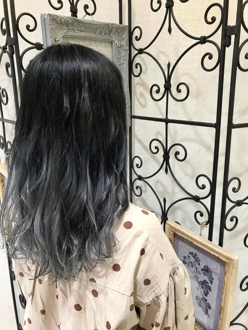 カラー グラデーションカラー グレージュ ヘアカラー トリートメント 豊田 恭平のヘアスタイル