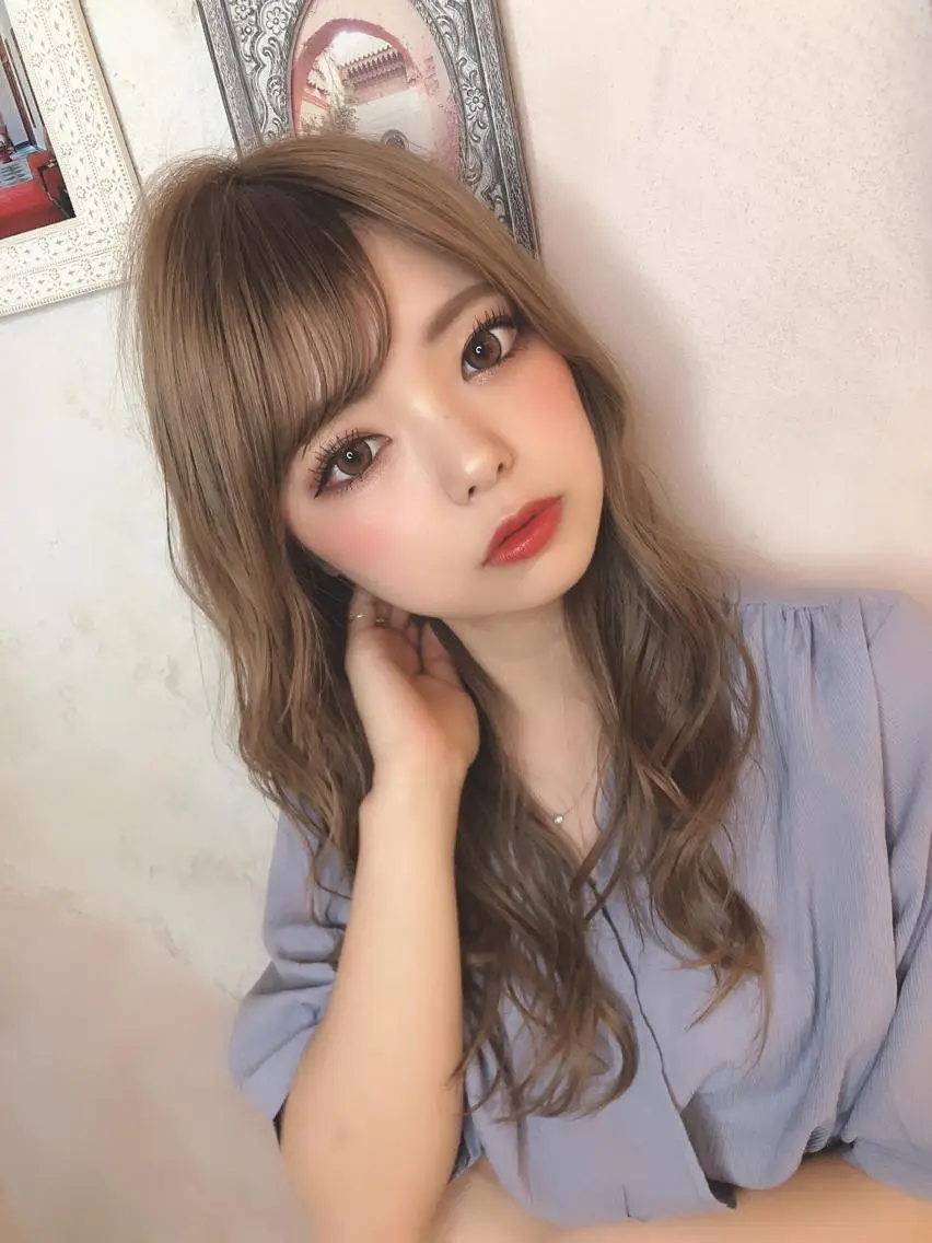 ミディアム アッシュ アッシュグレー カット ヘアカラー トリートメント 代表山口ひな 髪質改善のプロのヘアスタイル