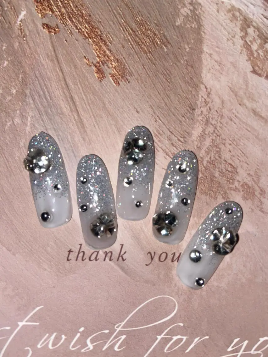 ネイル アートネイル フラッシュネイル フラワーネイル フットネイル フレンチネイル Moci Nail Salonのネイルデザイン