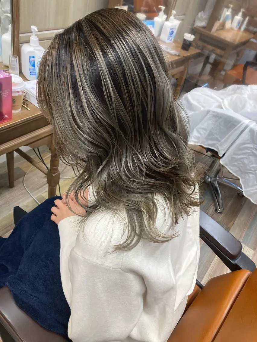 セミロング カラー カット ヘアカラー トリートメント ヘアセット ✂️似合わせの魔術師 石田一樹✂️のヘアスタイル
